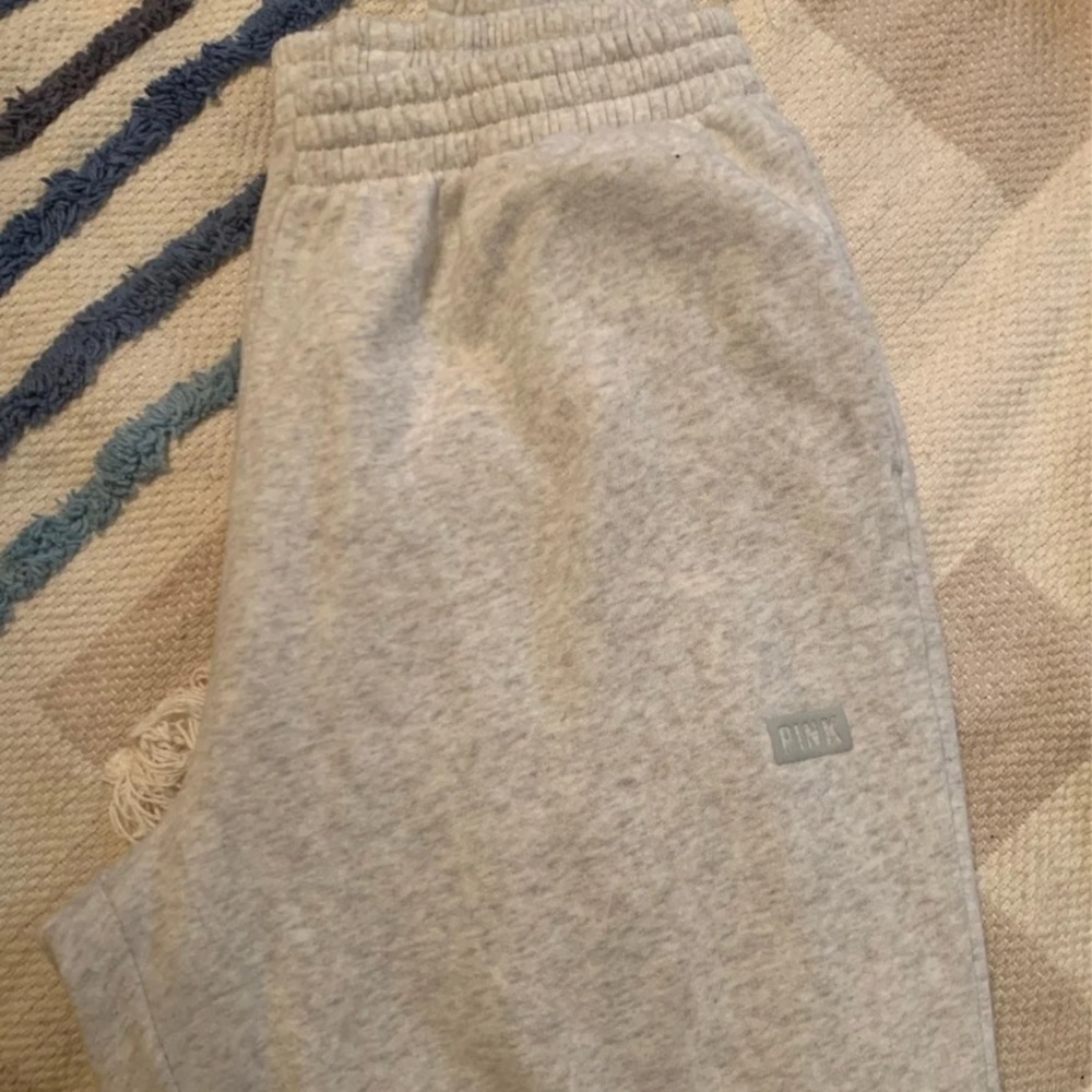 Pink vs sweats - Picture 7 of 9